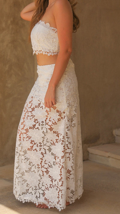 WHITE LASER CUT FLORAL CROP TOP