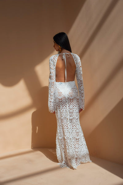 White Backless Maxi Dress www.melissaphair.com White Backless Maxi Dress www.melissaphair.com