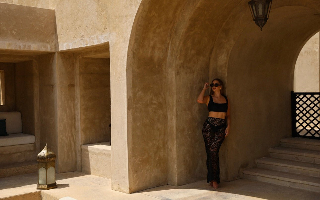 BLACK SLEEVELESS FLORAL CROP TOP WITH TIE BACK - www.melissaphair.com
