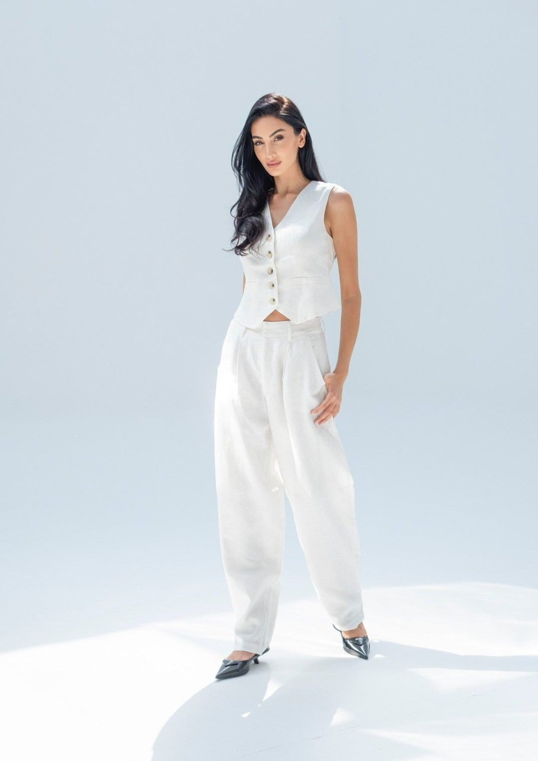 The Perfect Linen Pants - www.melissaphair.com
